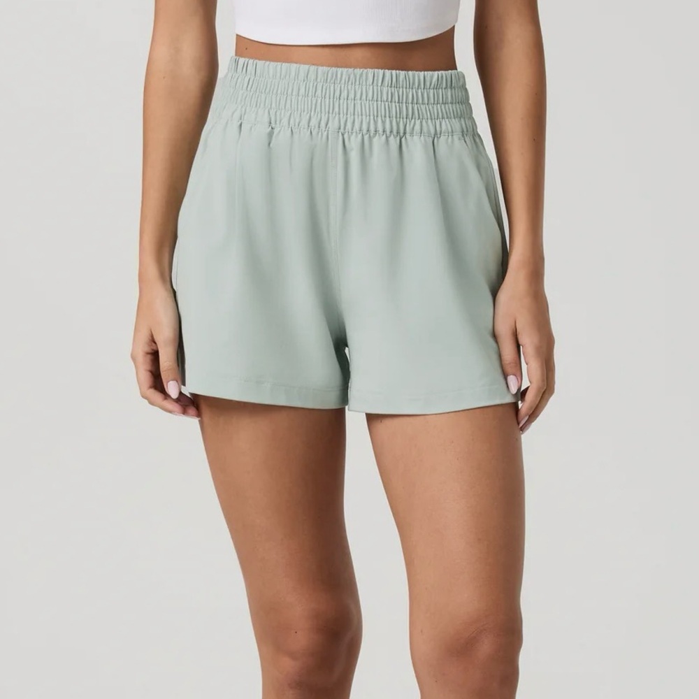 NWT Vuori Villa Shorts in Storm Blue